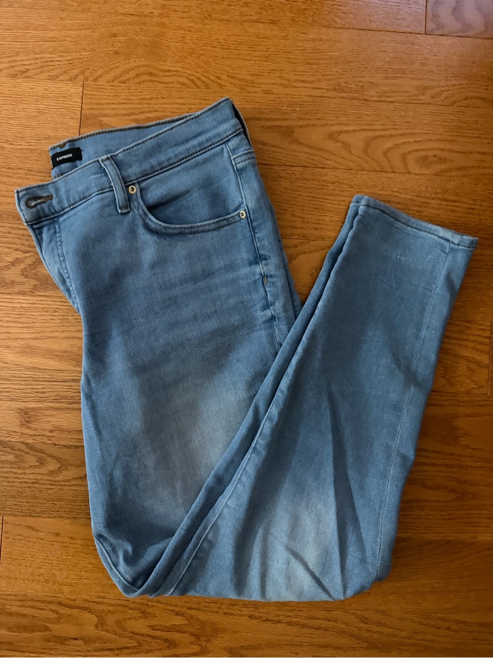 Express Women’s Skinny Jeans in Light Blue Wash